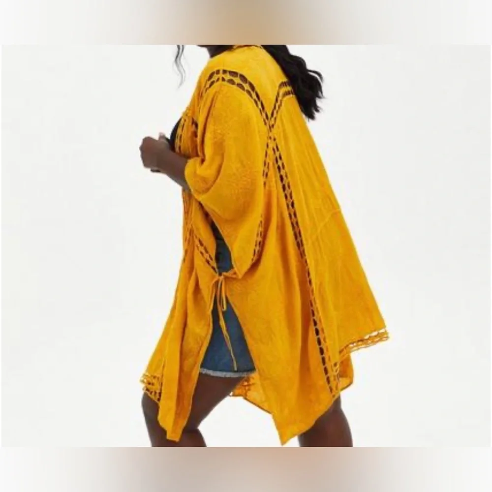 Torrid Gold Eyelet Inset Ruana - Picture 5 of 8